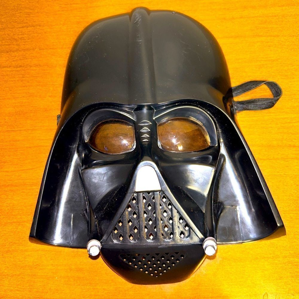 Darth Vadar plastic mask 